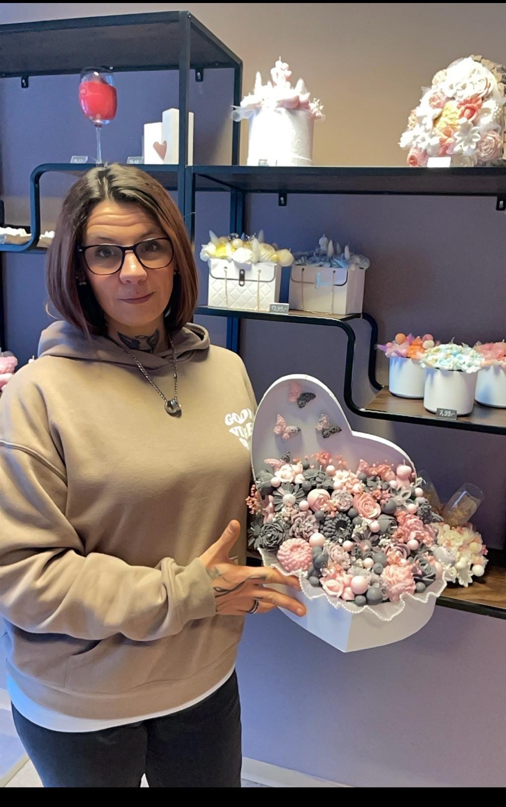 Also erstes mal unsere Geschichte was wir machen und was wir so Herstellen und machen.